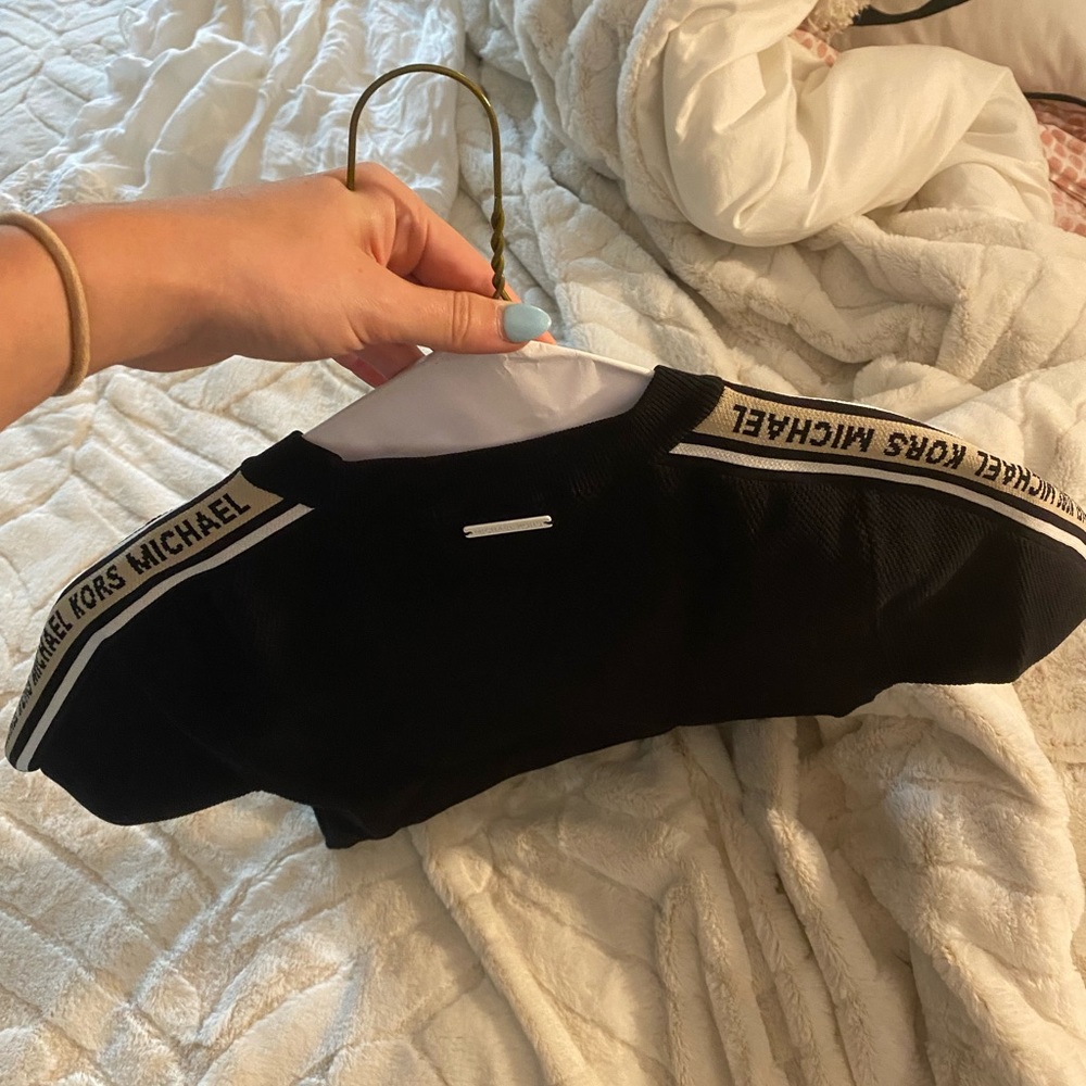 MICHAEL KORS black fitted short sleeve